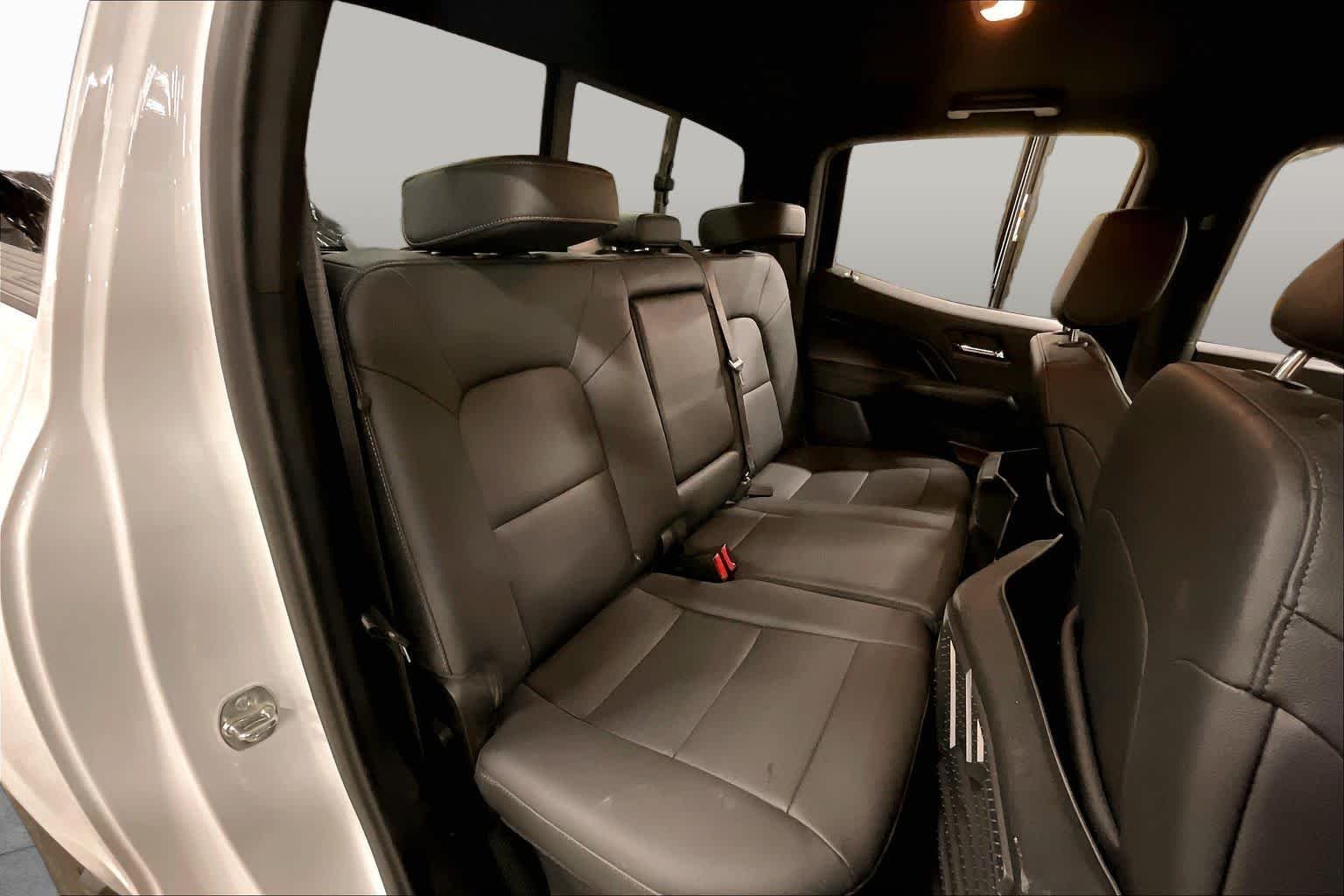 2024 Chevrolet Colorado LT - Photo 26