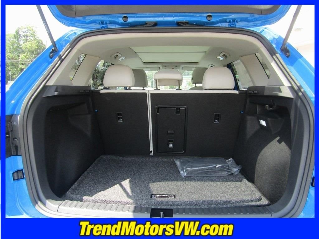 2025 Volkswagen Taos SE - Photo 9