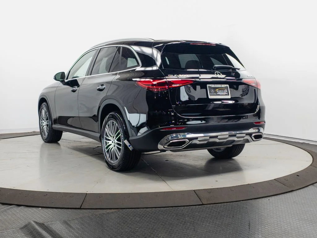 Certified Used 2026 Black Mercedes-Benz GLC 300 image 25
