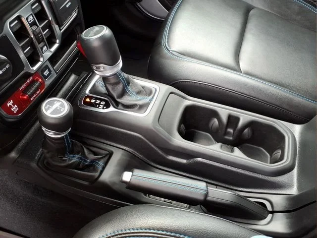 Used 2023 Silver Jeep Rubicon 4xe image 12
