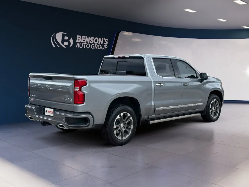 Used 2024 Gray Chevrolet High Country image 5
