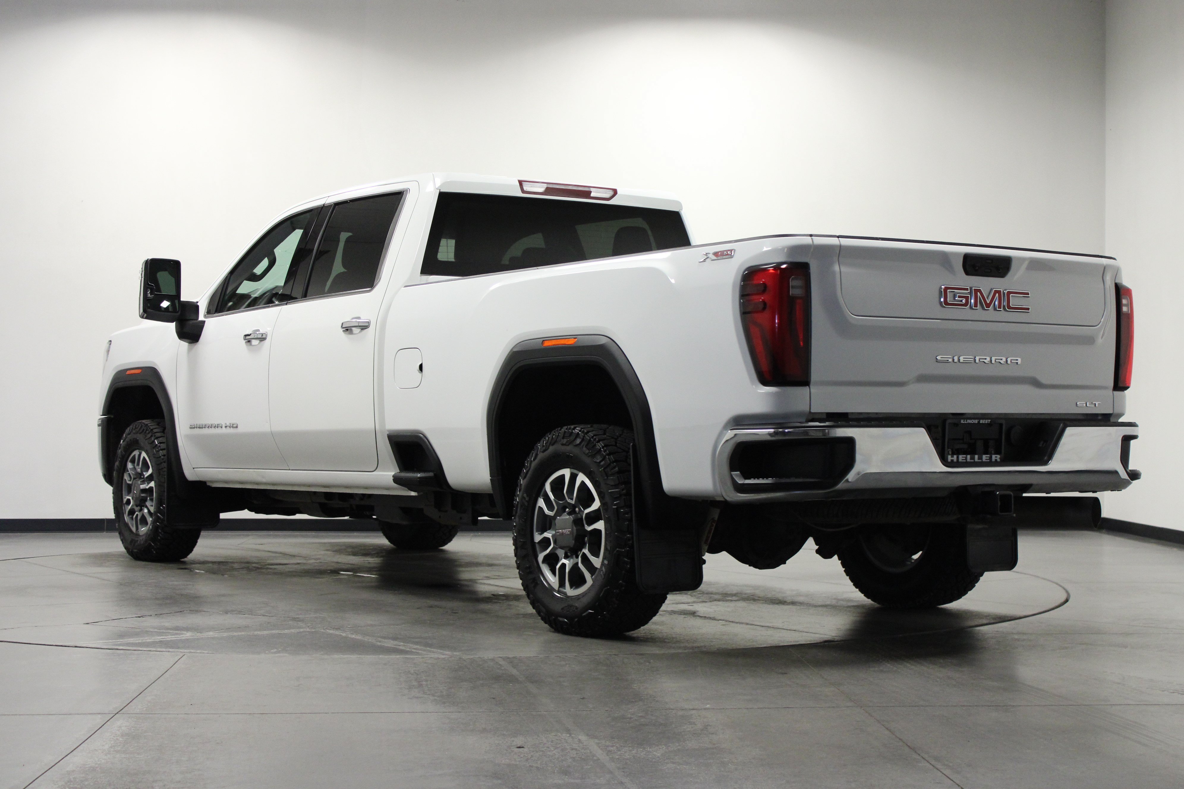 Used 2024 Summit White GMC SLT image 6
