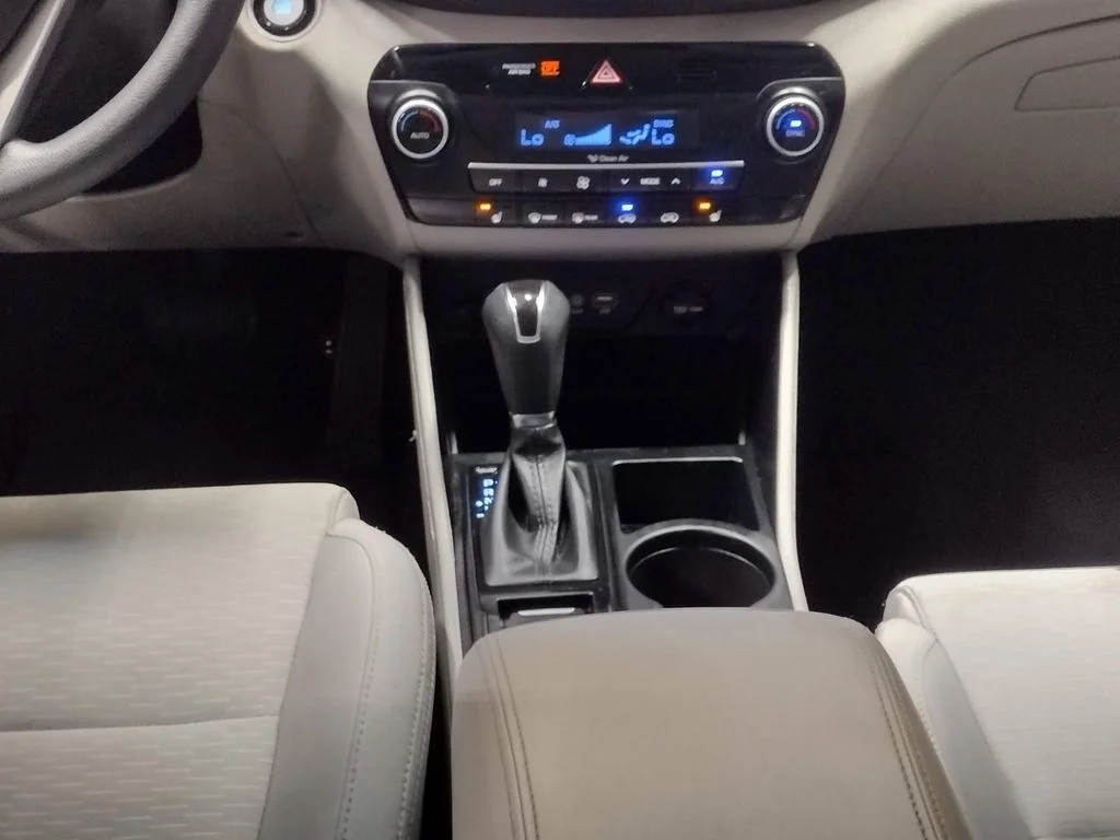 Used 2020 Black Hyundai SEL image 34