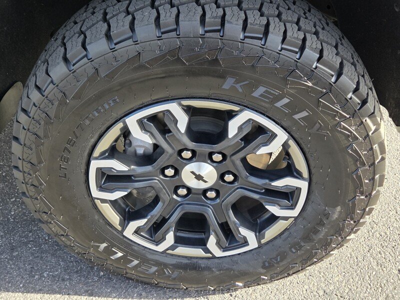 Used 2022 Gray Chevrolet ZR2 image 10