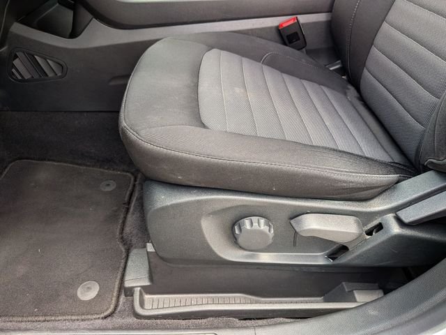 Used 2022 White Ford SE image 15