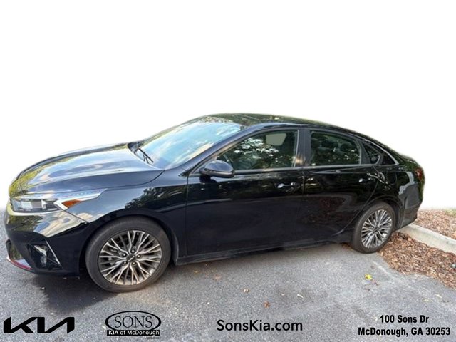 Pre-Owned 2024 Kia Forte GT-Line With Navigation