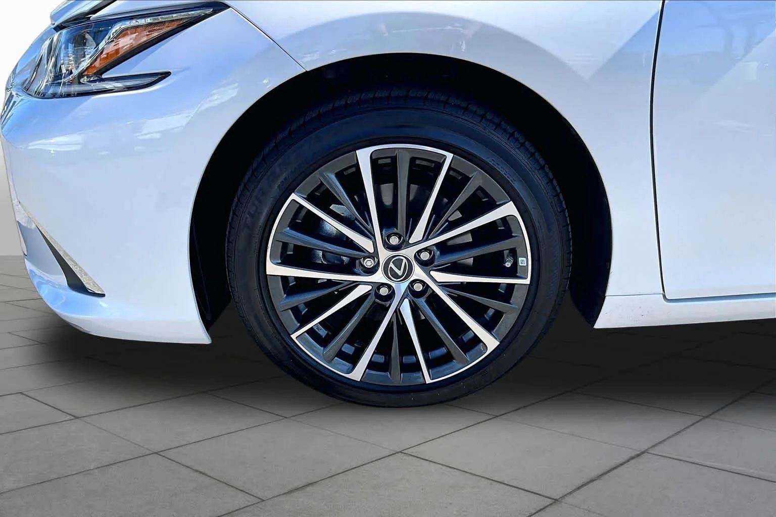 Certified Used 2025 Eminent White Pearl Lexus  image 10