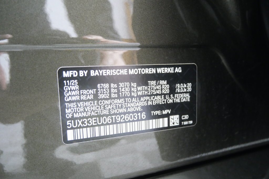 Certified Used 2026 Green Metallic BMW M60i image 29