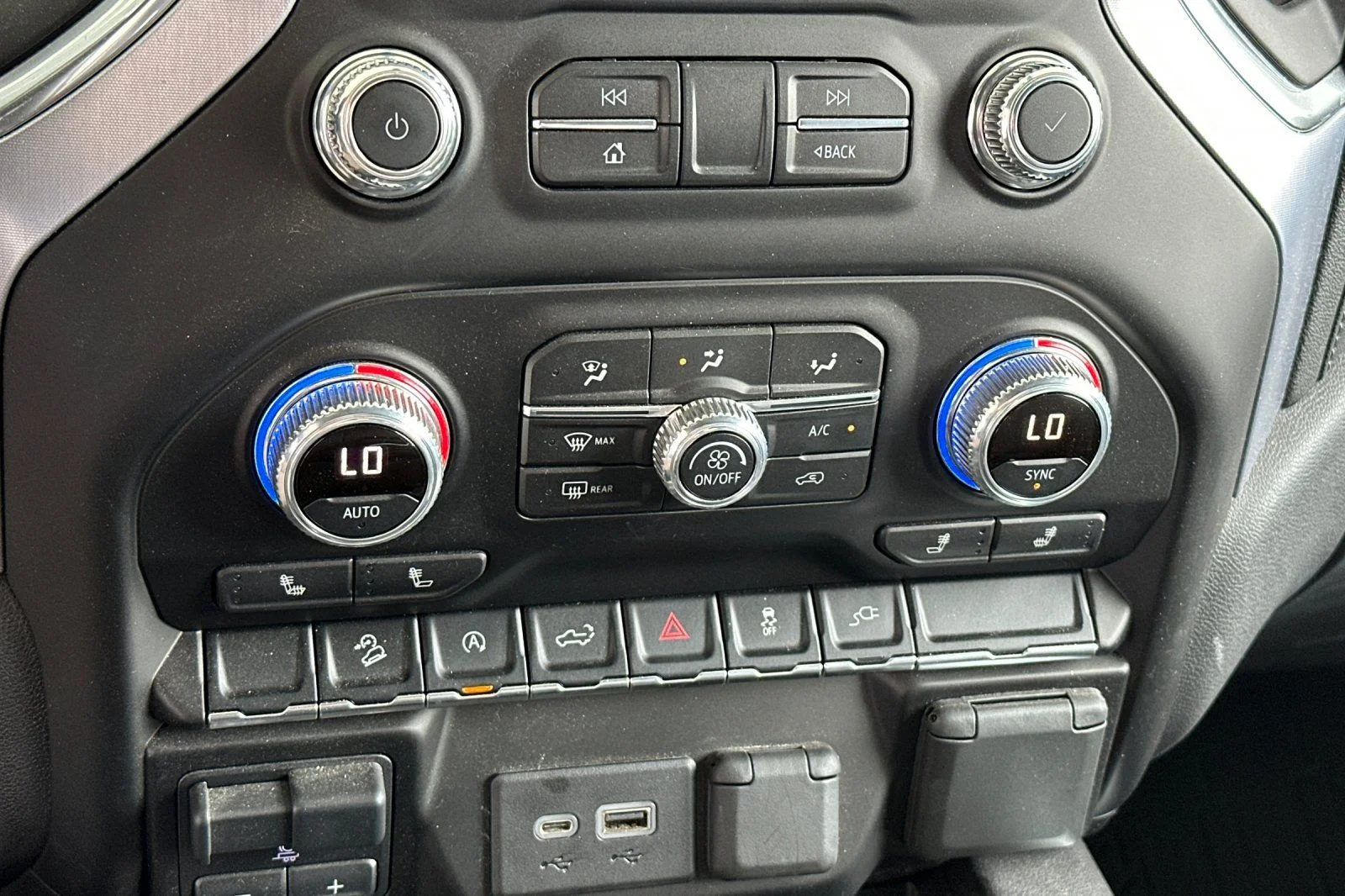 Used 2020 Gray GMC Elevation image 24