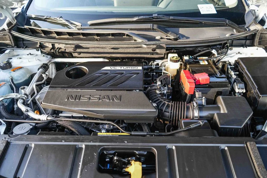 Used 2025 White Nissan SL image 25