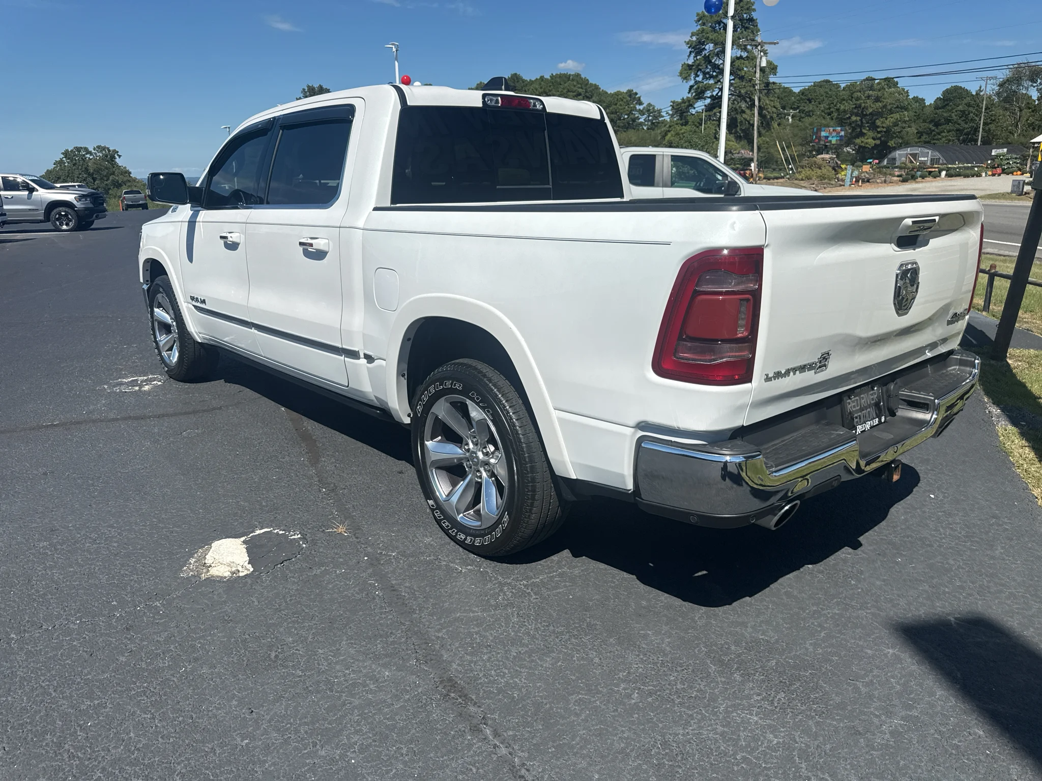 Used 2019 Ivory White Tri-Coat Pearlcoat Ram Limited image 6