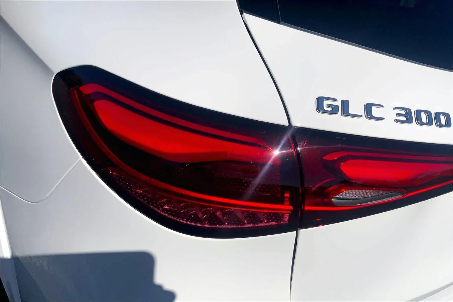 New 2026 Polar White Mercedes-Benz GLC 300 image 14