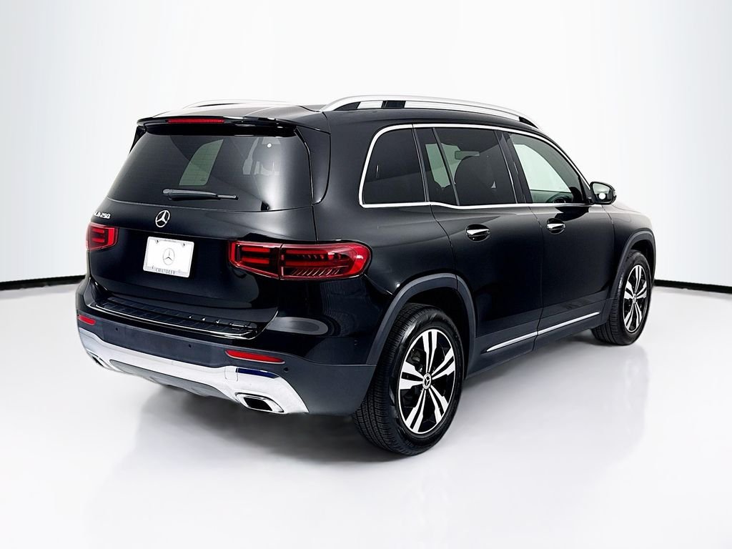 Used 2025 Night Black Mercedes-Benz GLB 250 image 5