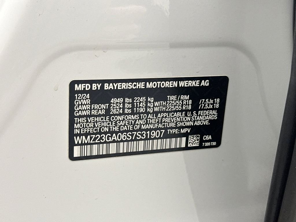 Used 2025 White Metallic MINI  image 22