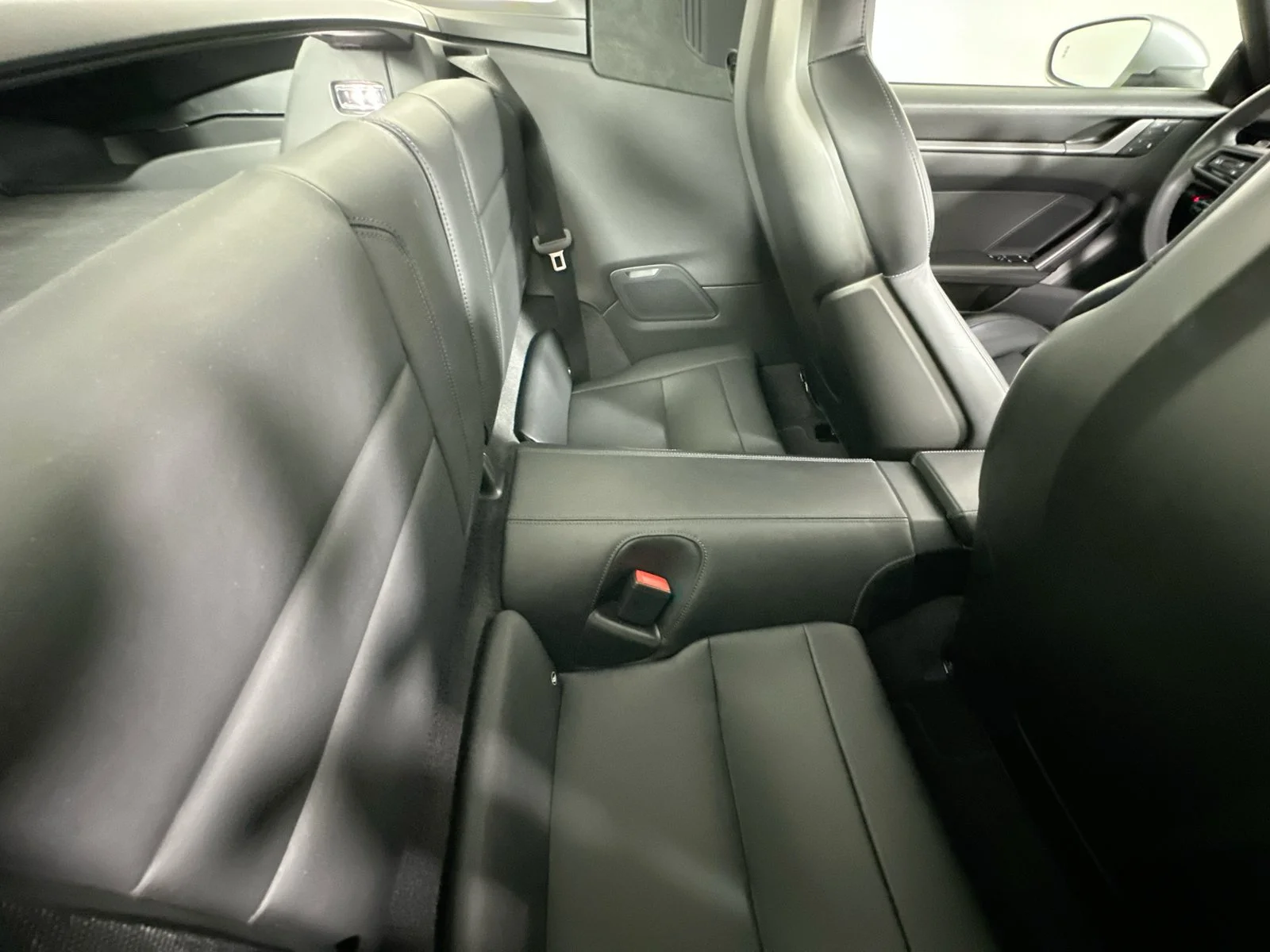Used 2022  Porsche  image 39