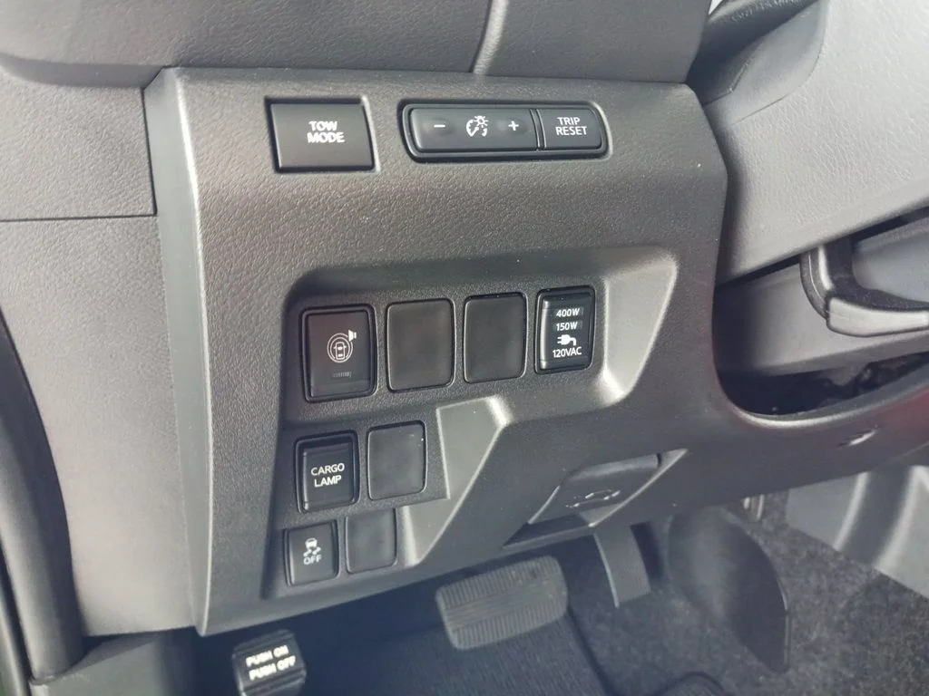 Used 2026 Green Nissan PRO-X image 37
