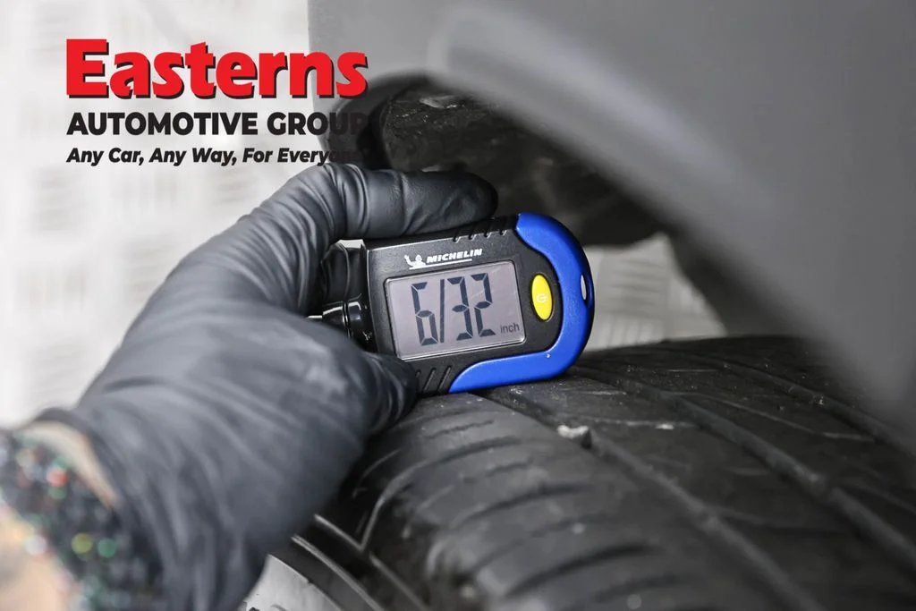 Used 2020 Blue Volvo R-Design image 29