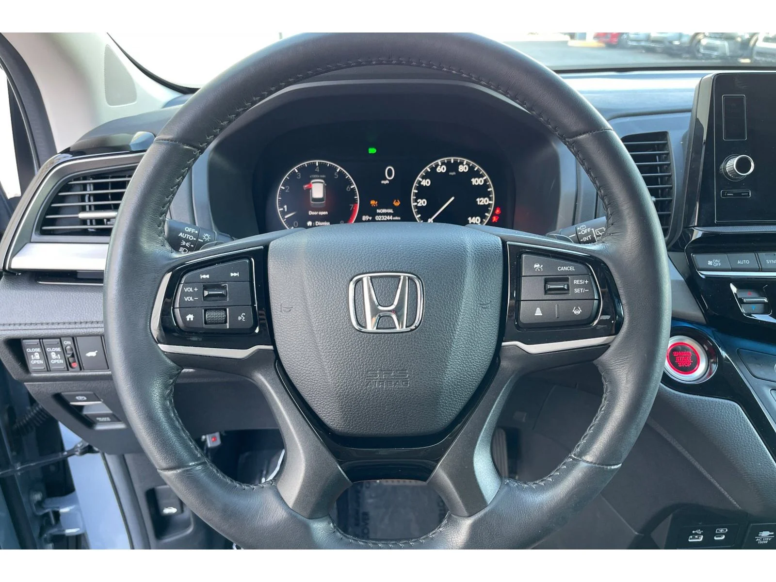 Used 2025 SONIC GRAY PEARL Honda Touring image 35