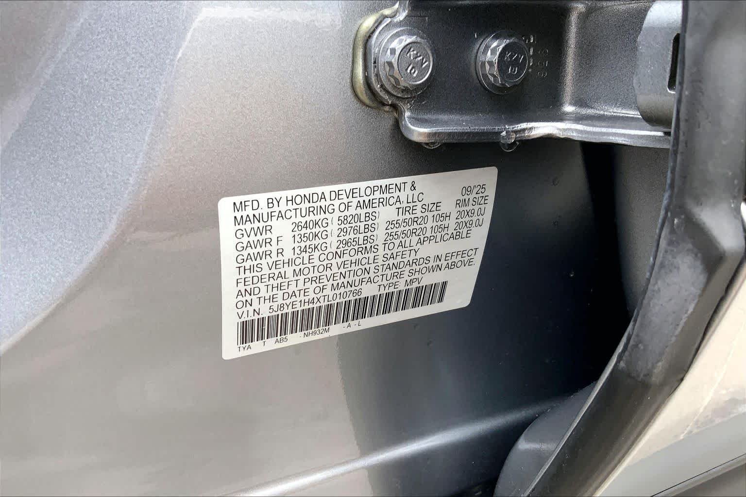 Used 2026 Solar Silver Metallic Acura w/Technology Package image 35