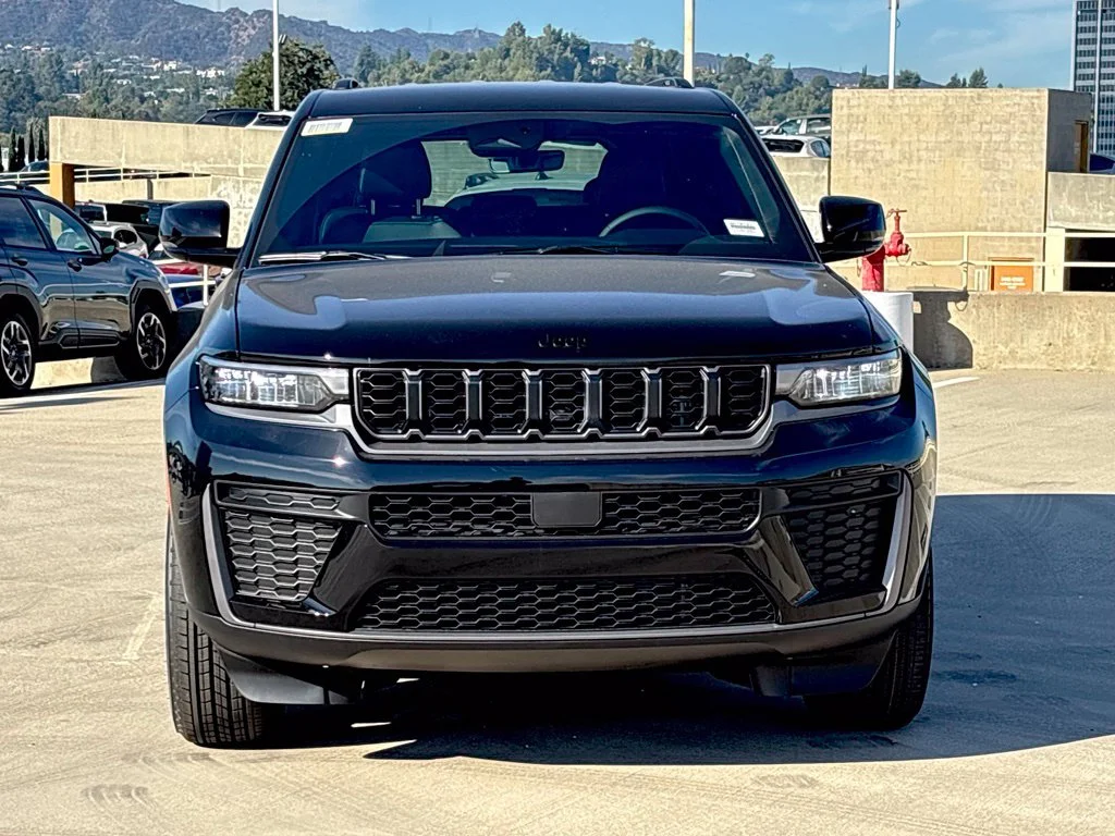 New 2027 Black Jeep Laredo Altitude image 6
