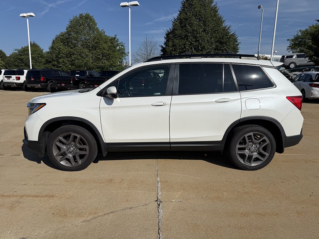 Used 2022 Platinum White Pearl Honda EX-L image 3