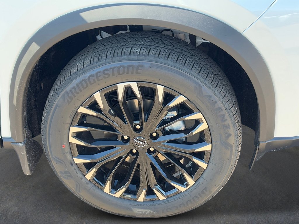 New 2026 Everest White Pearl Tricoat Nissan Dark Armor image 9