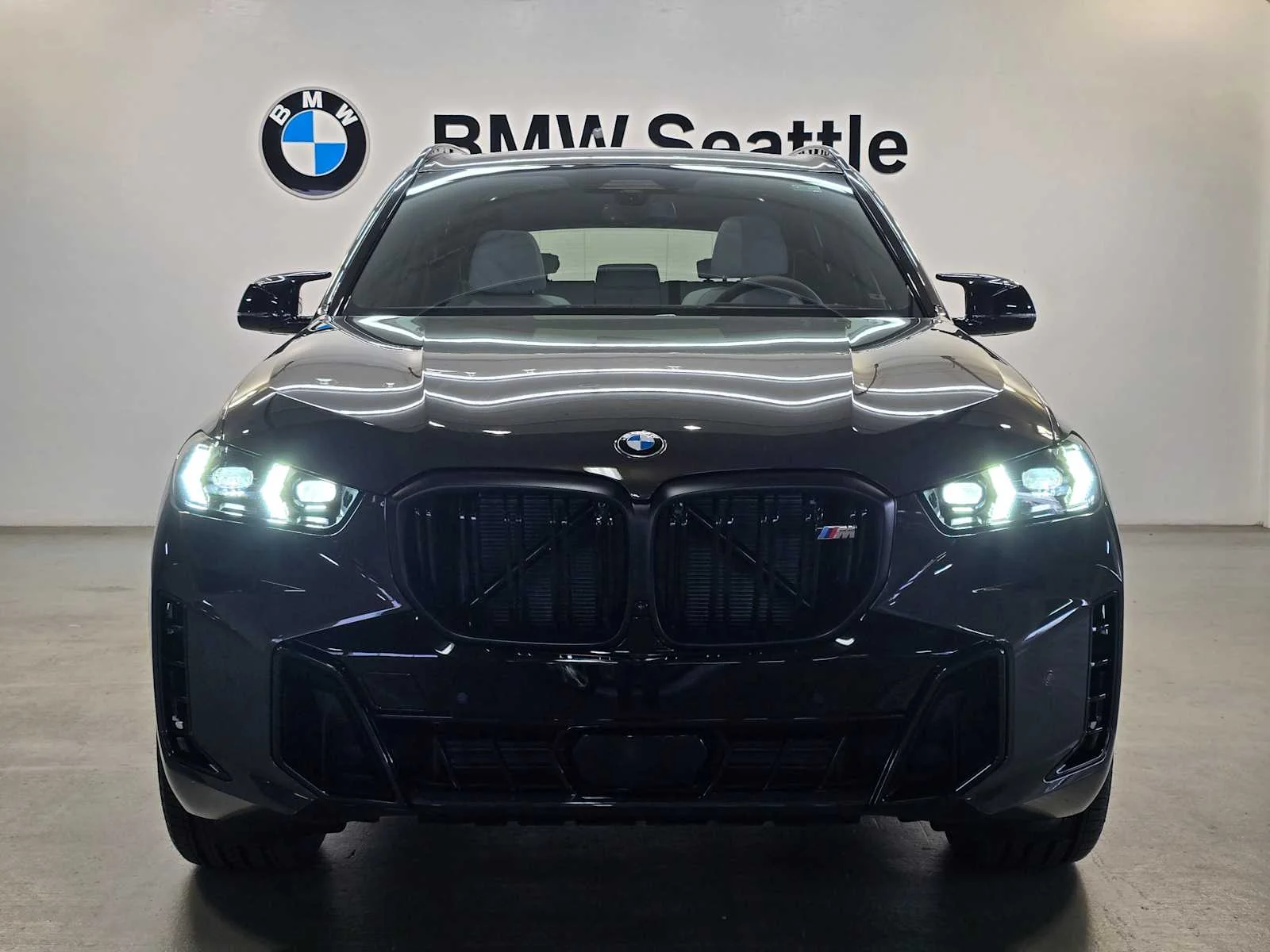 New 2026 Dravit Grey Metallic BMW M60i image 6