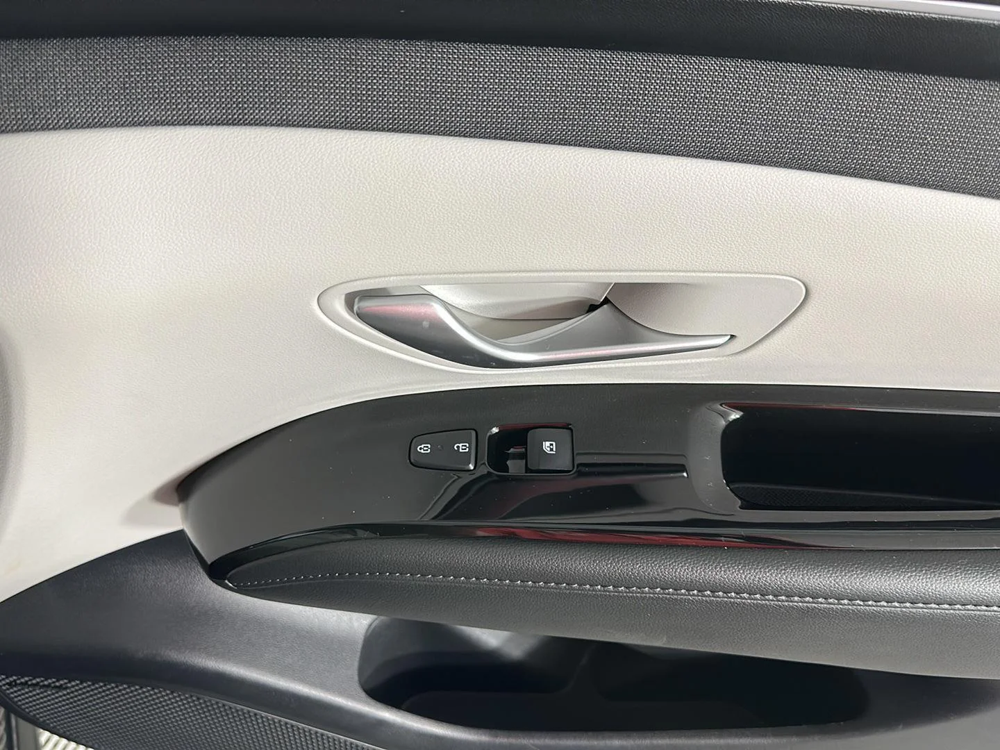 Used 2023 Portofino Gray Hyundai Limited image 19
