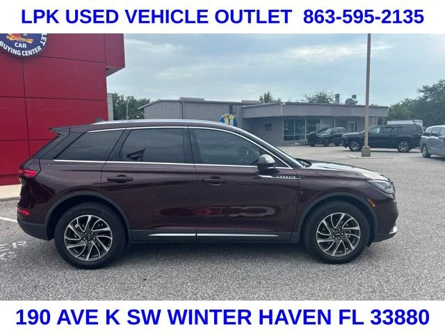 Used 2020 Red Lincoln Standard image 2