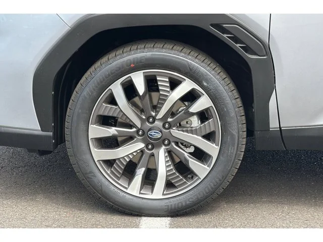 New 2026 ICE SILVER METALLIC Subaru Touring image 26