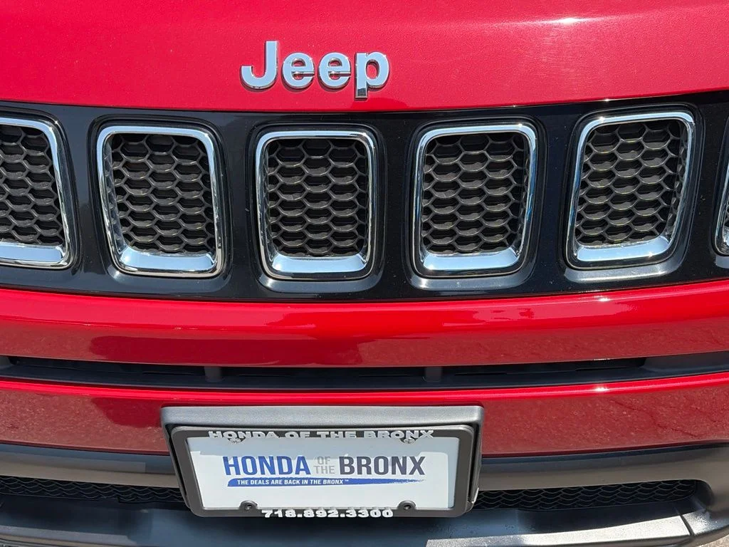 Used 2019 Red Line Jeep Latitude image 22