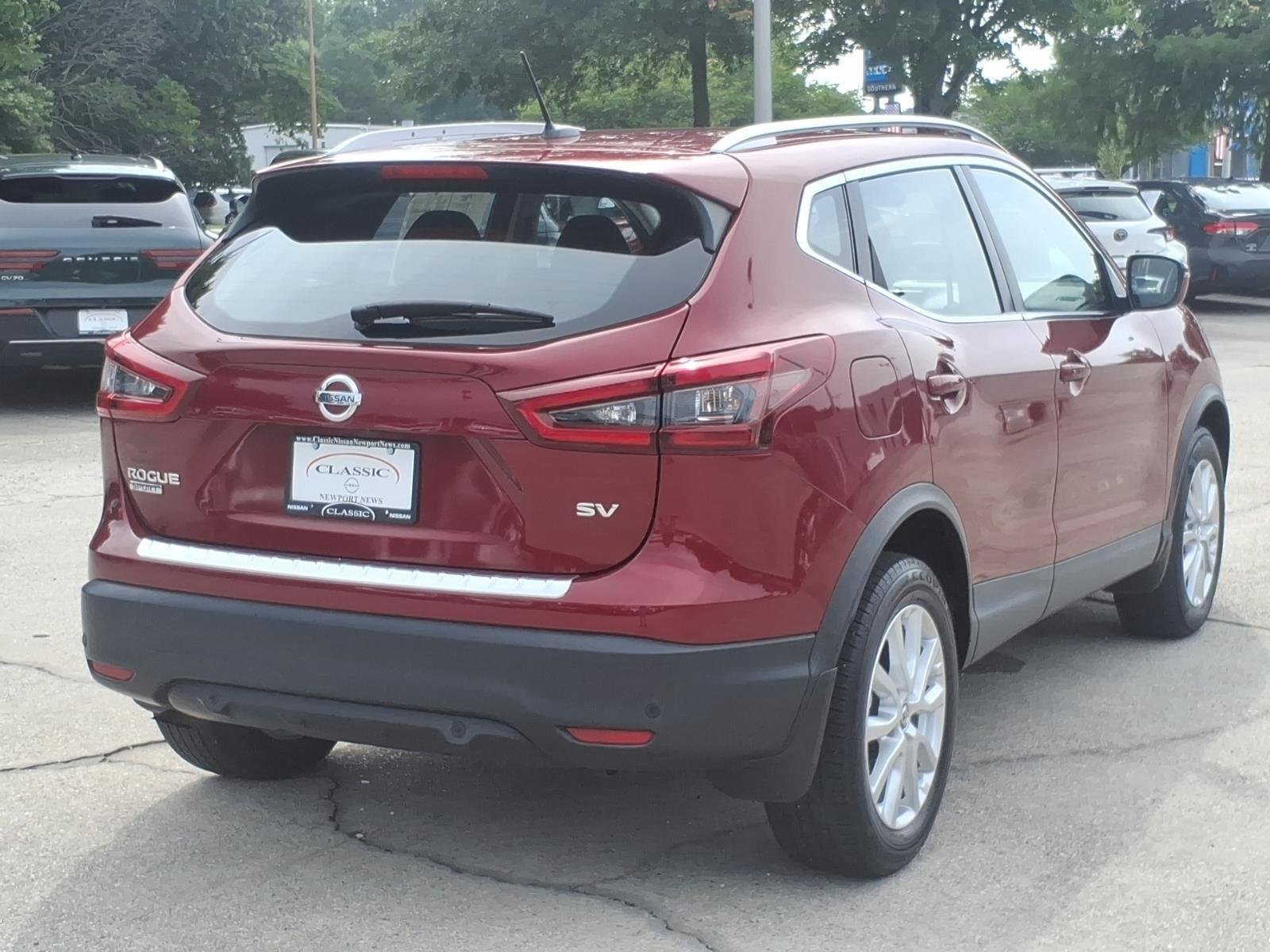 Used 2021 Scarlet Ember Tintcoat Nissan SV image 7
