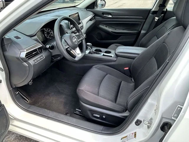 Certified Used 2025 Glacier White Nissan 2.5 SV image 14