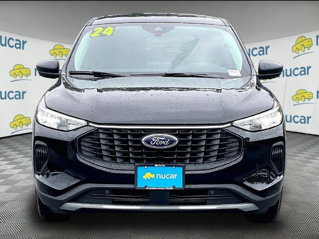 Used 2024 Black Metallic Ford Active image 2