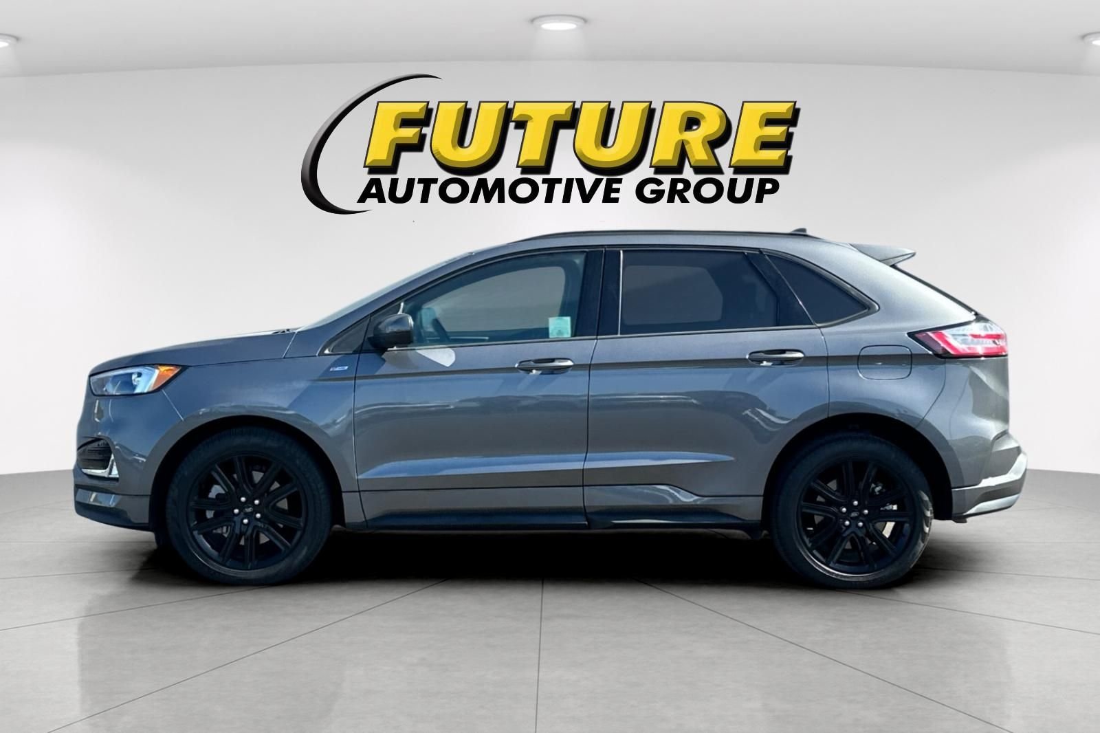 Used 2024 Gray Ford ST Line image 6