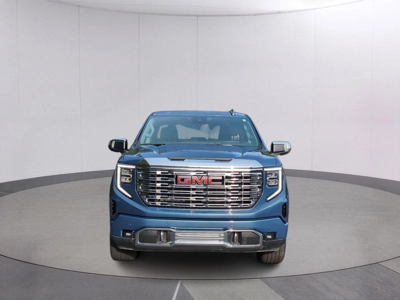 Used 2025 Downpour Metallic GMC Denali image 8