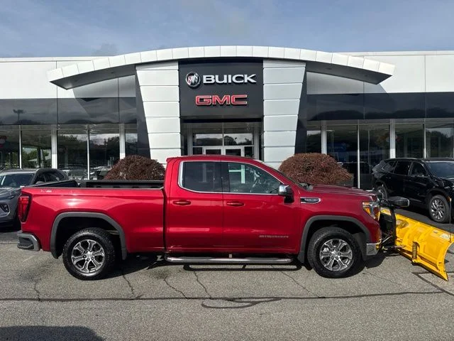 Used 2020 Red GMC SLE image 32