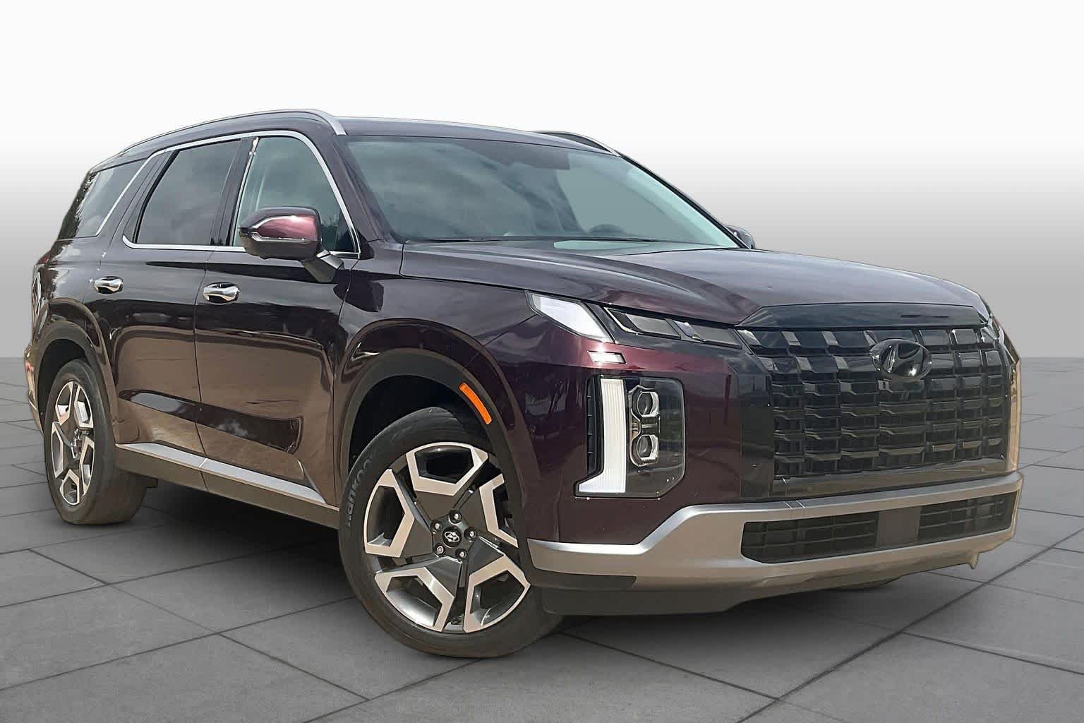 Used 2023 Sierra Burgundy Hyundai SEL image 3