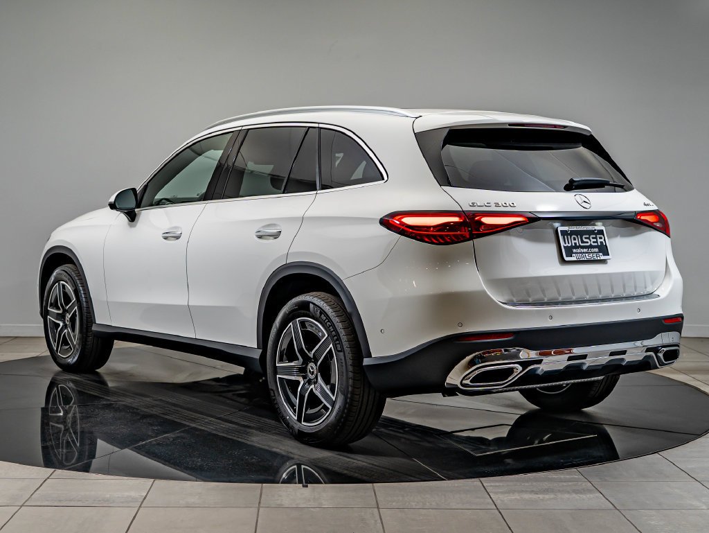 New 2027 Polar White Mercedes-Benz GLC 300 image 7