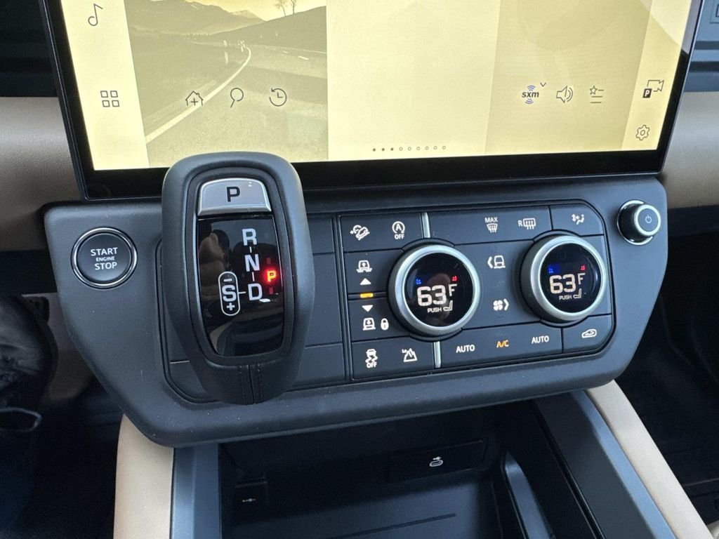New 2026 Santorini Black Land Rover X-Dynamic SE image 25