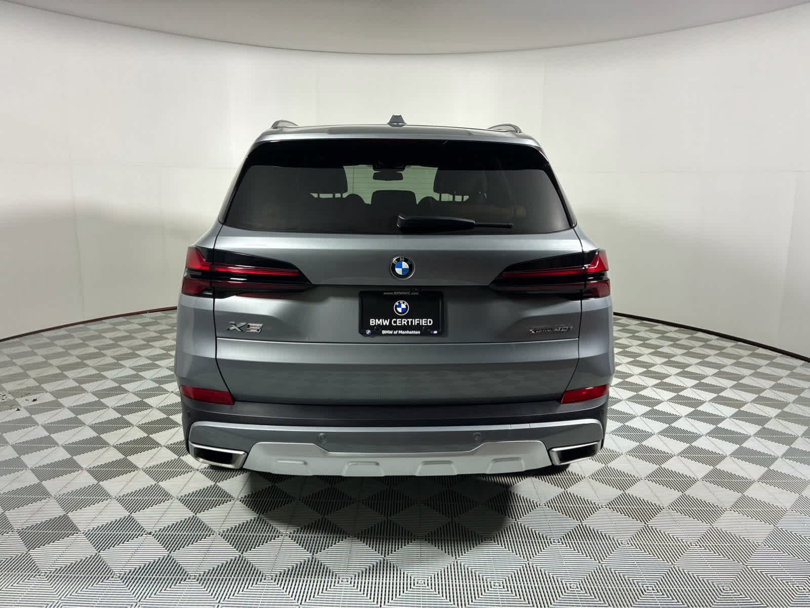 Certified Used 2024 Skyscraper Grey Metallic BMW xDrive40i image 3
