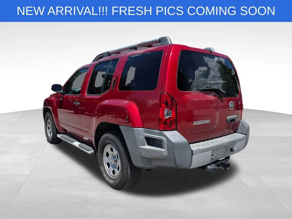 Used 2015 Red Nissan X image 6
