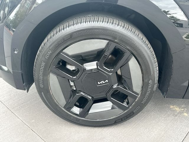 Certified Used 2024 Aurora Black Pearl Kia GT-Line image 34