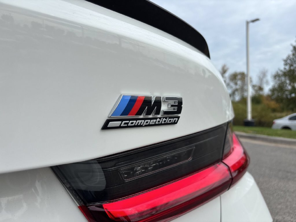 New 2027 Alpine White BMW Competition image 26