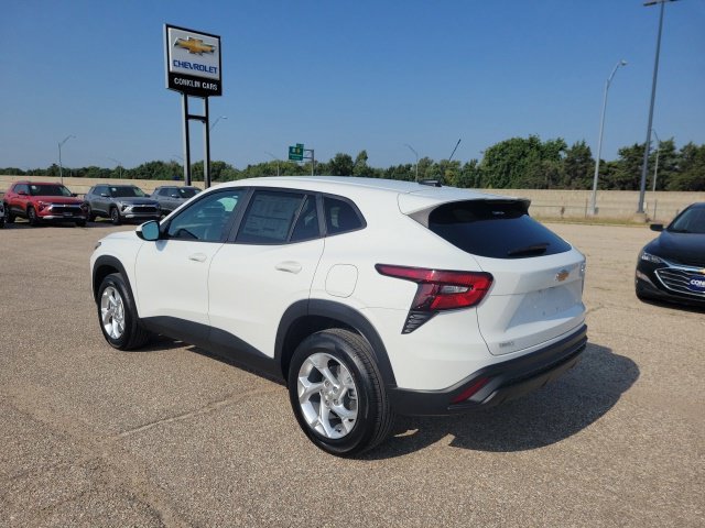New 2026 Summit White Chevrolet LS image 22