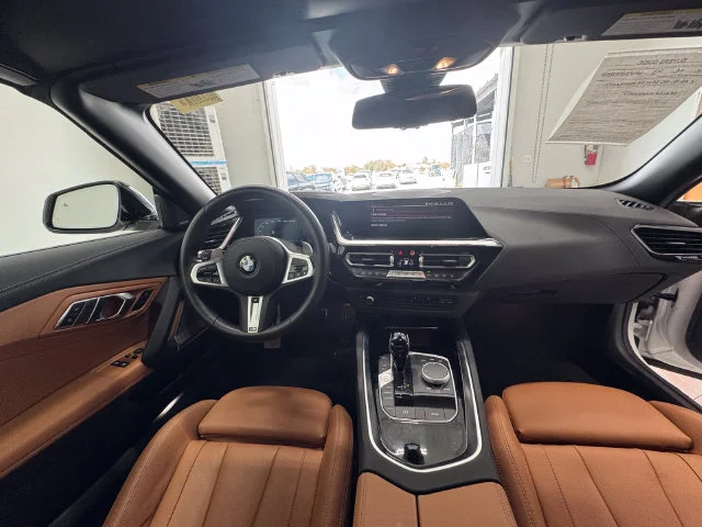 Used 2025 Alpine White BMW sDrive M40i image 19
