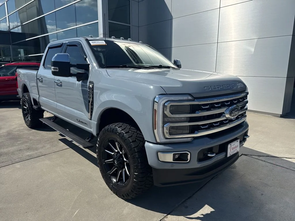 2024 Ford F-250 Platinum 4x4 Crew Cab 8' Box's photo
