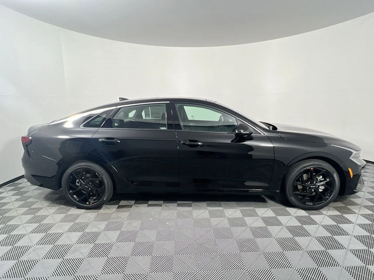New 2026 Aurora Black Pearl Kia GT-Line FWD image 7