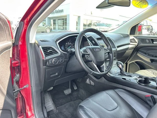 Used 2017 Red Ford Titanium image 31