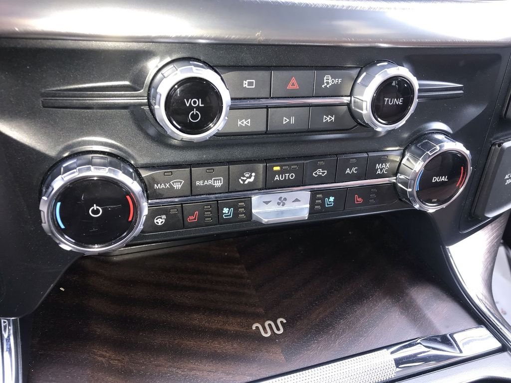 Used 2025 Blue Ford King Ranch image 21